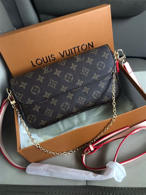 louis vuitton ivy wallet on chain bag|louis vuitton pochette chain strap.